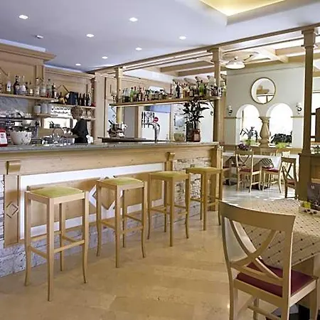 Otel Alma Living Hotel- Al Girarrosto