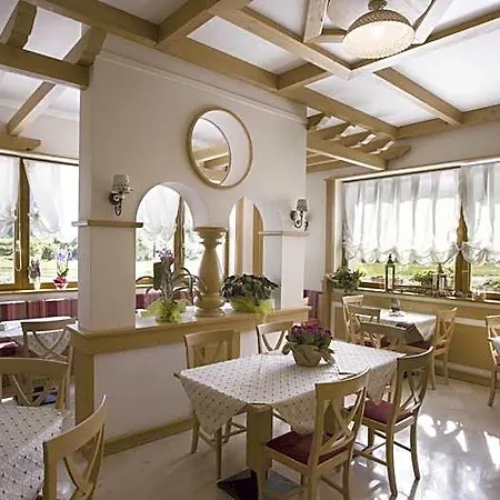 Otel Alma Living Hotel- Al Girarrosto Venzone