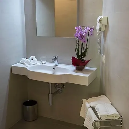 Alma Living Hotel- Al Girarrosto 3* Venzone