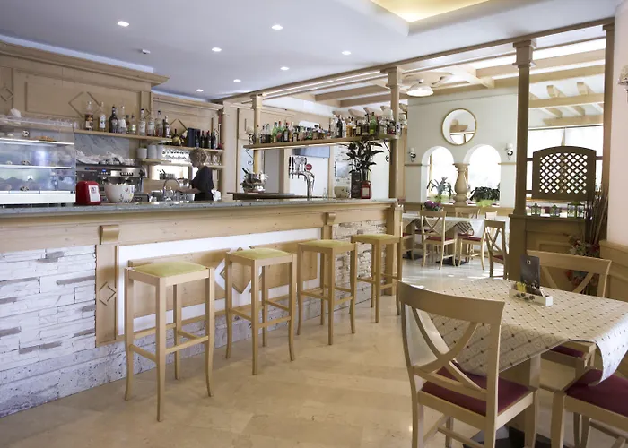 Hotel Alma Living Hotel- Al Girarrosto Venzone