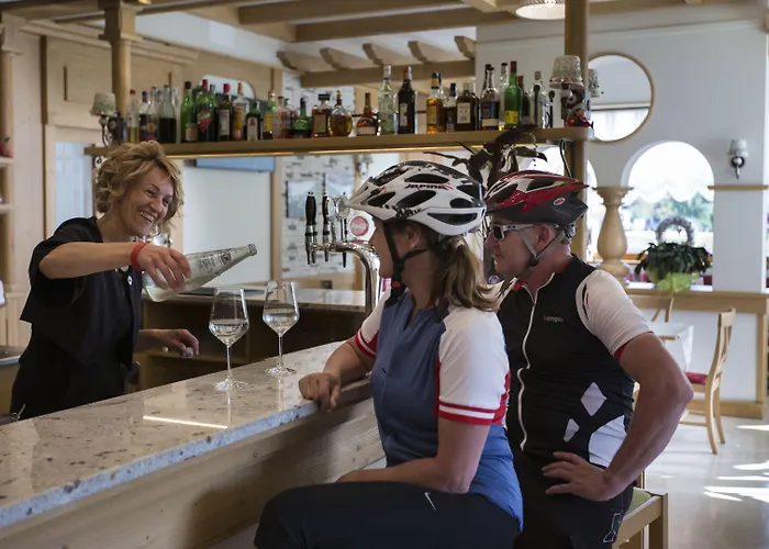 Alma Living Hotel- Al Girarrosto Szálloda 3*